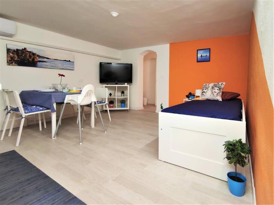Central Apartments Mezzanine - 1 Min To Via Etnea Catania Exterior foto
